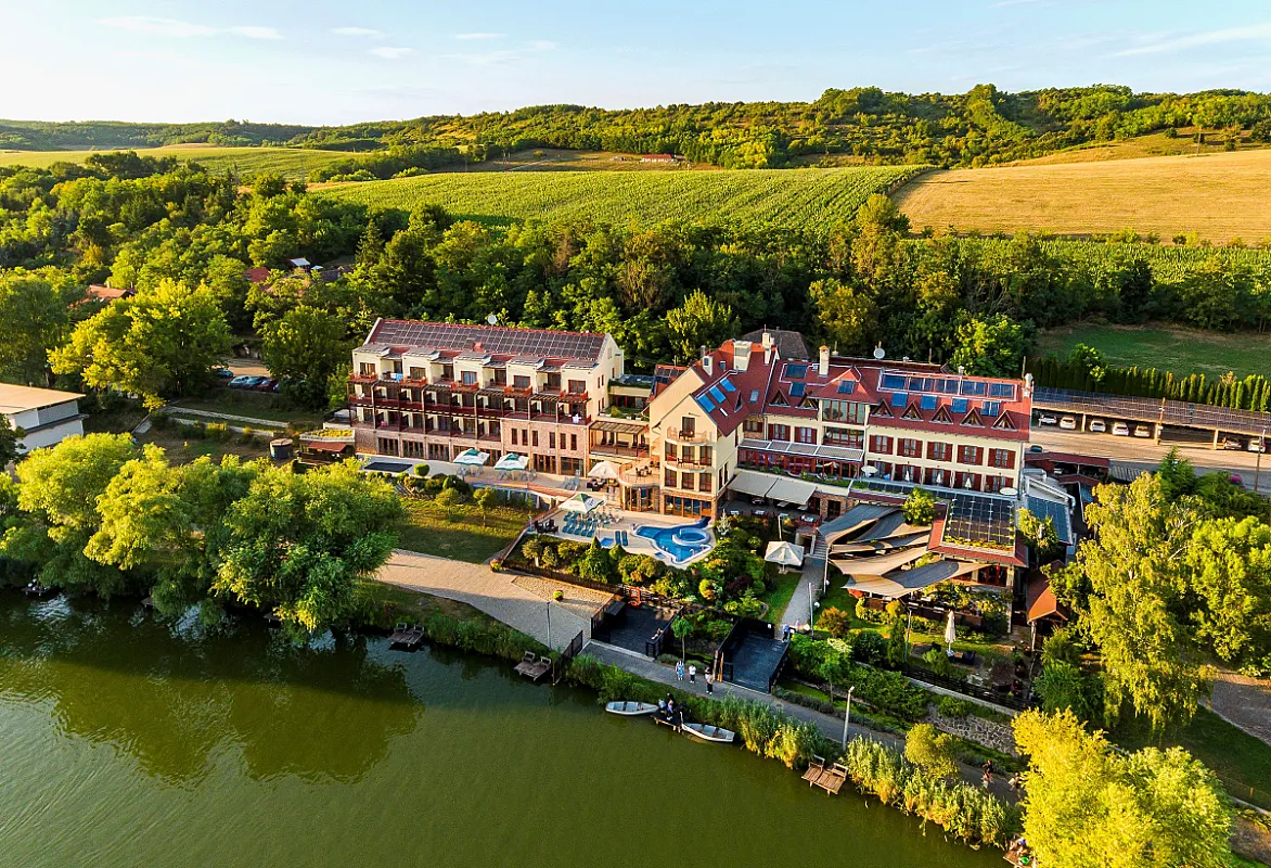Tó Wellness Hotel