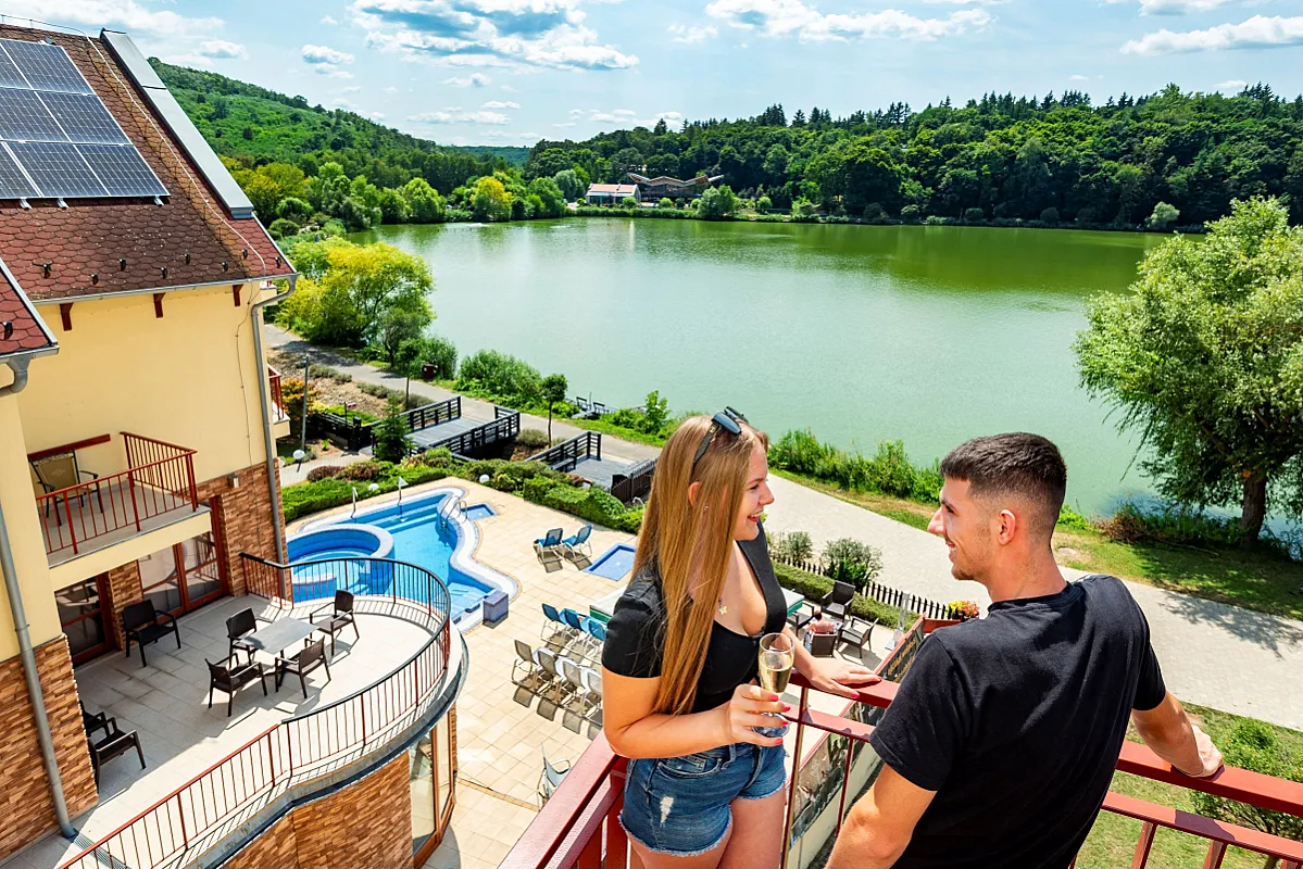 Tó Wellness Hotel
