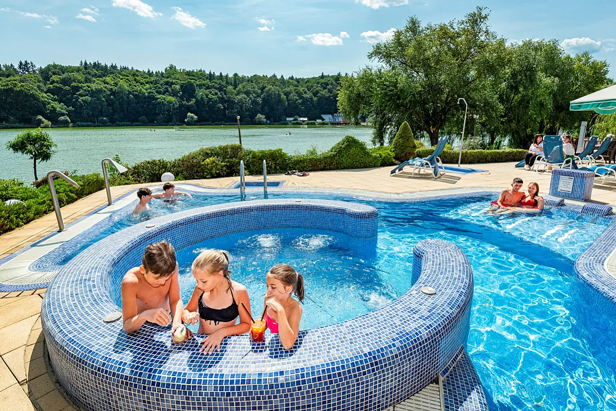 Tó Wellness Hotel