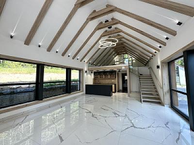 Clintonit rendezvényterem