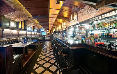 Fat Mo's Restaurant & Live Music Club