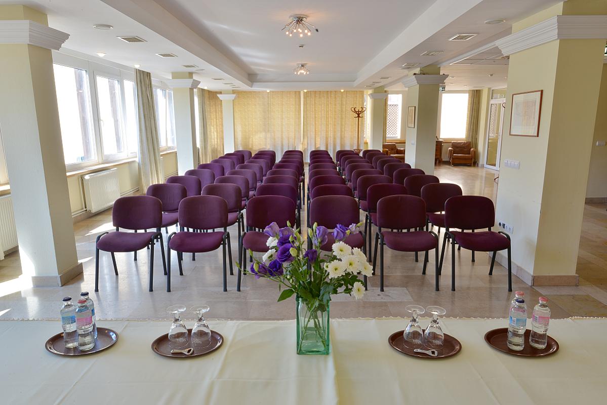 Alpokalja konferencia terem