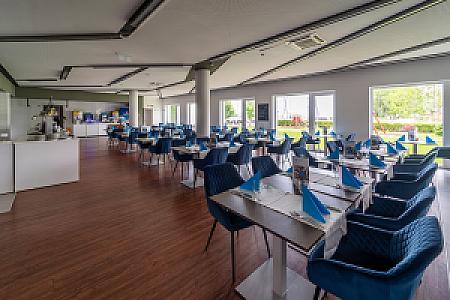 Hotel Yacht Wellness & Business