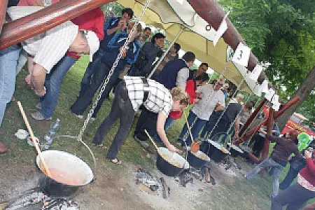 Lázár Lovaspark