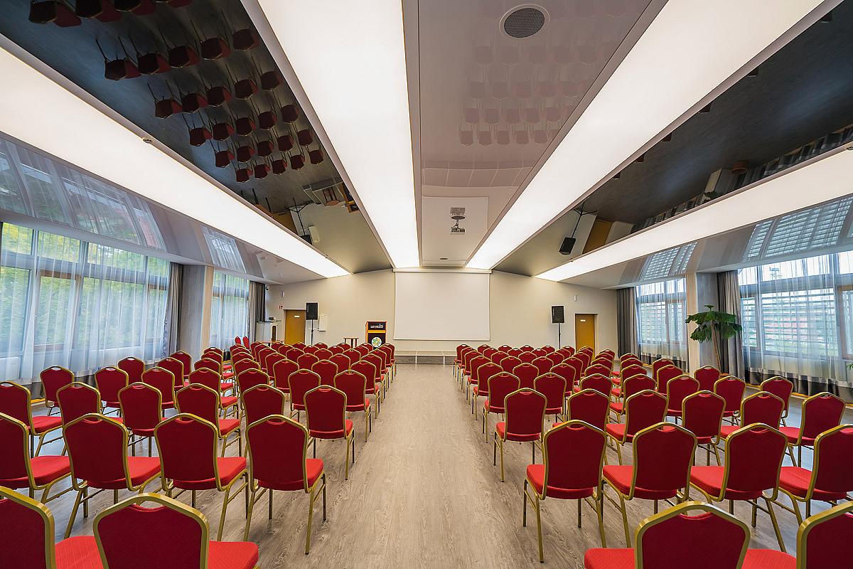 SunGarden Wellness & Conference Hotel