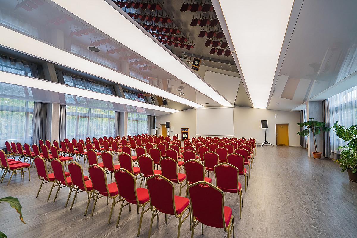 SunGarden Wellness & Conference Hotel