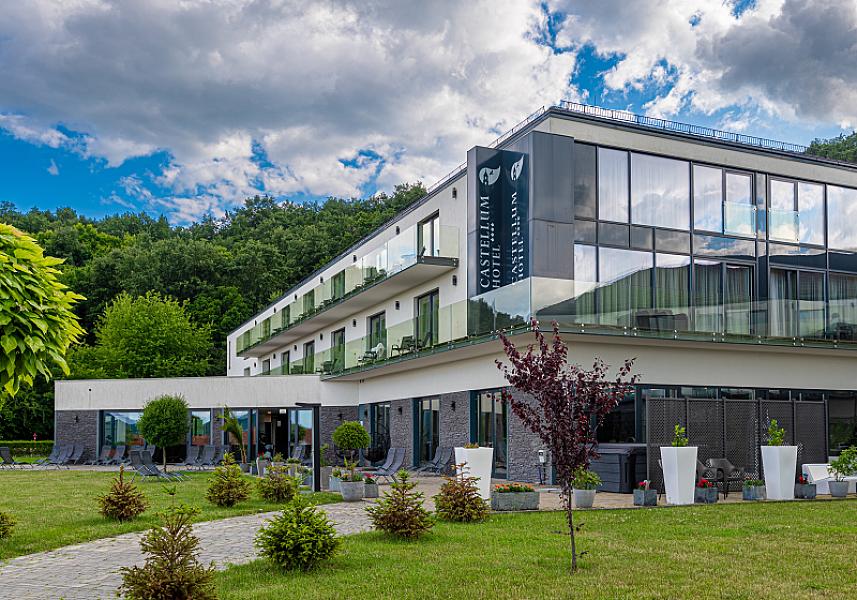 Castellum Hotel Hollókő