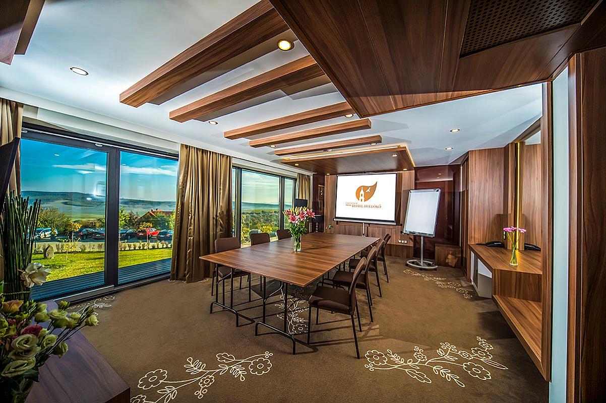 Castellum Hotel Hollókő