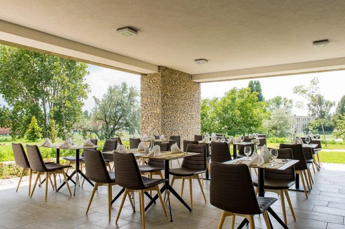 Akadémia Hotel