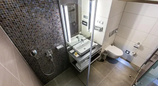 Aura Hotel