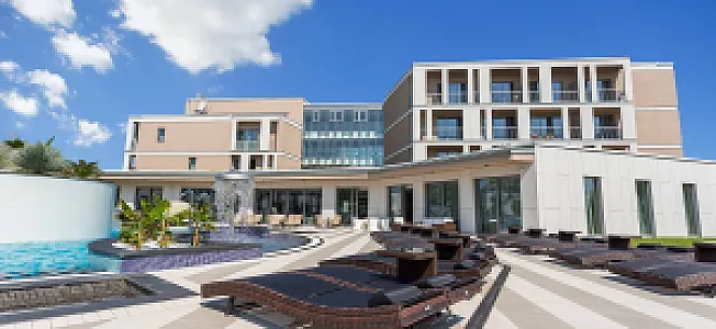 Aura Hotel