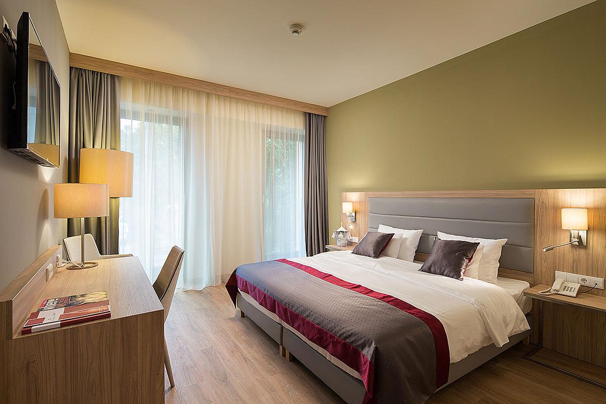 Akeah Verdi Budapest