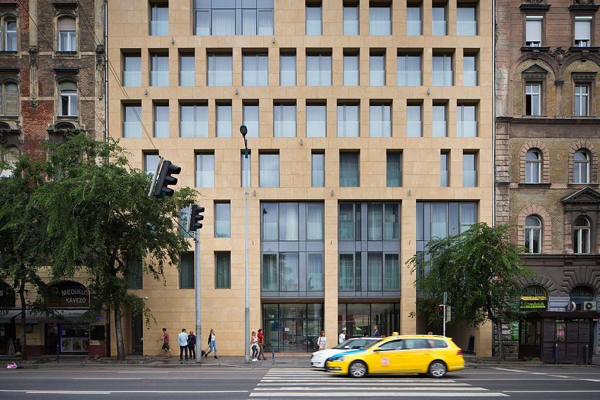 Akeah Verdi Budapest