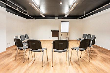 Akeah Verdi Budapest