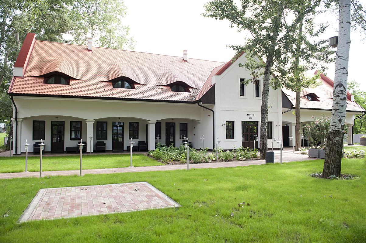 Varga Tanya Hotel, Konferencia és Szabadidőközpont