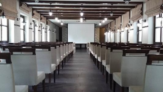 Varga Tanya Hotel, Konferencia és Szabadidőközpont