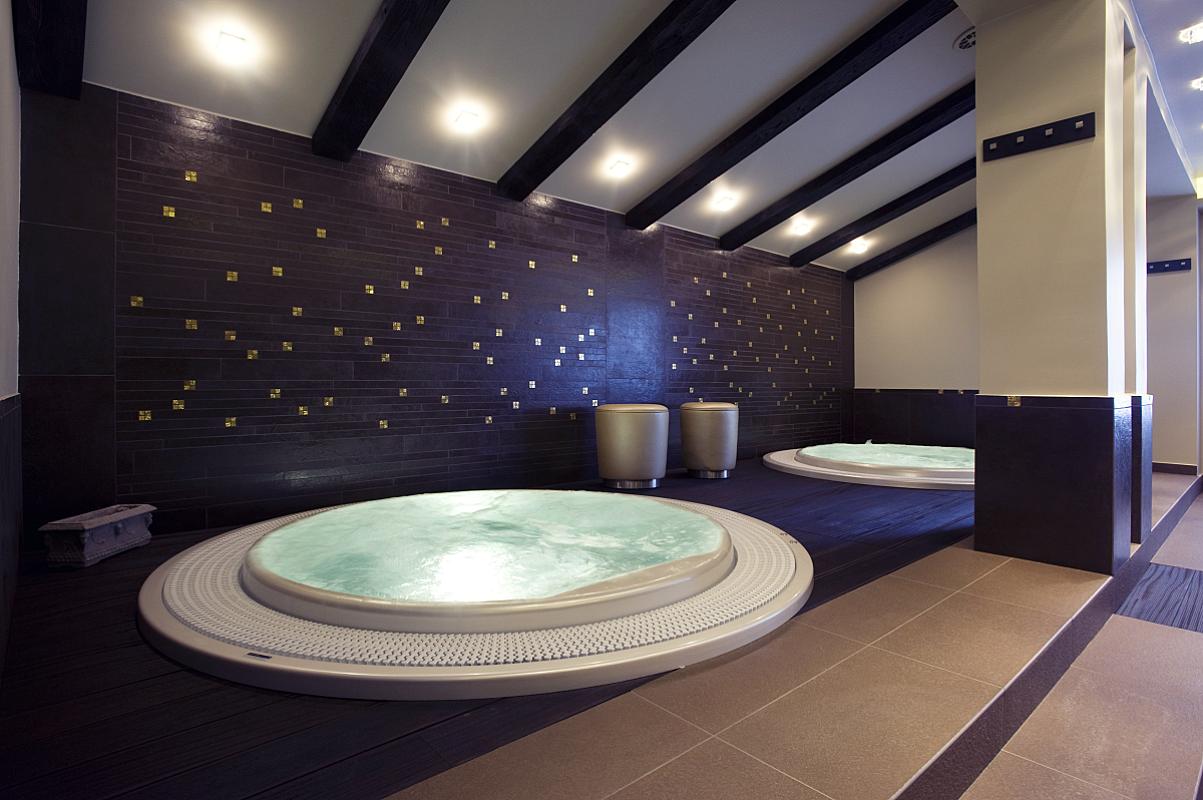 Varga Tanya Hotel, Konferencia és Szabadidőközpont