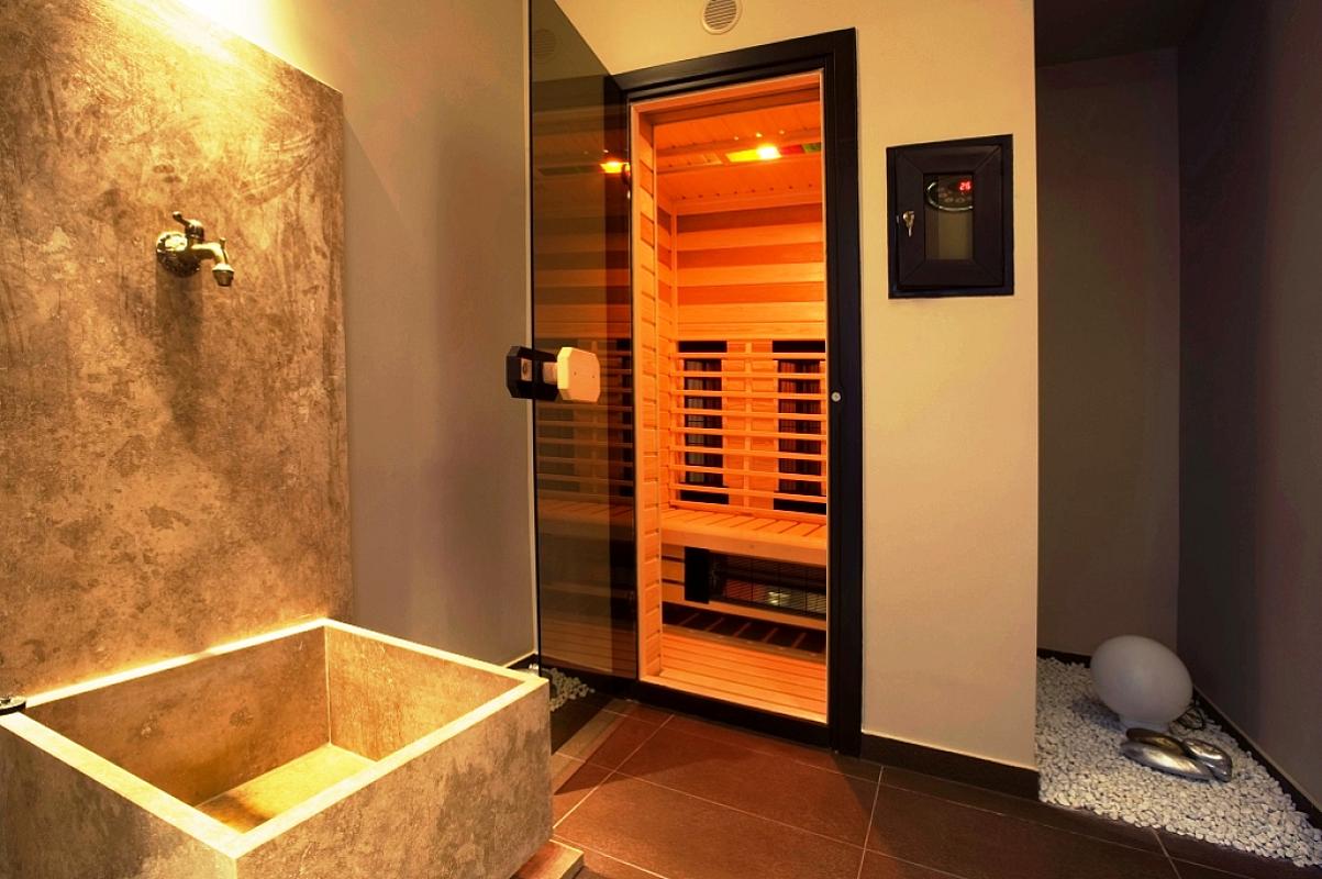 Varga Tanya Hotel, Konferencia és Szabadidőközpont