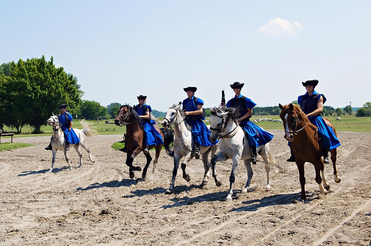 Varga Tanya Hotel, Konferencia és Szabadidőközpont