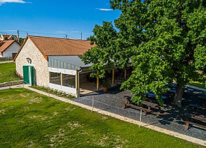 Borkert fedett terasz