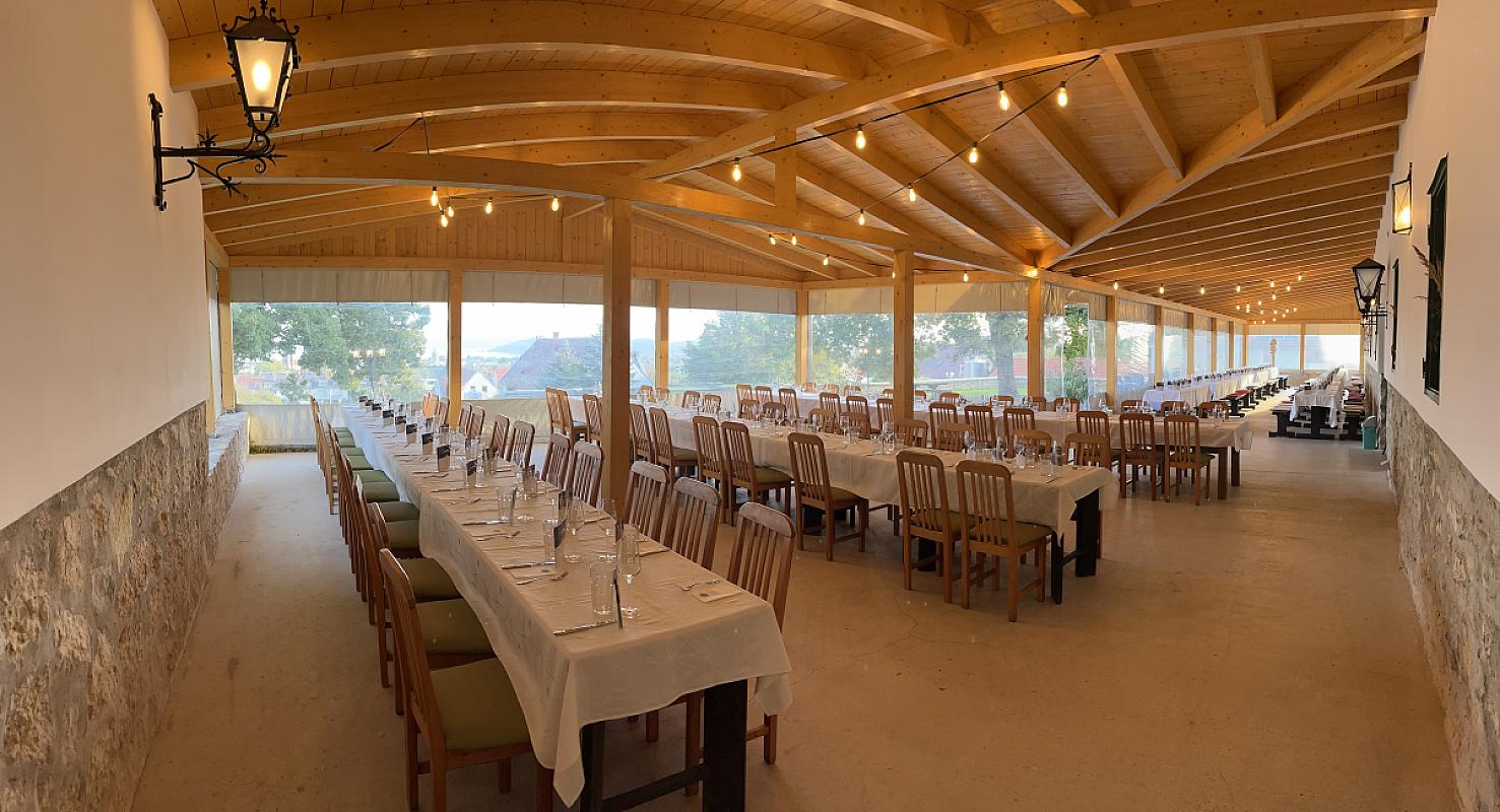 Borkert fedett terasz