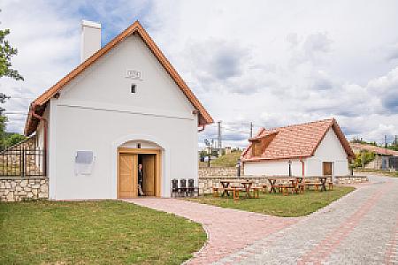 Darab Pince terembérlés