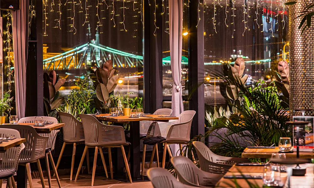 Rudas Bistro
