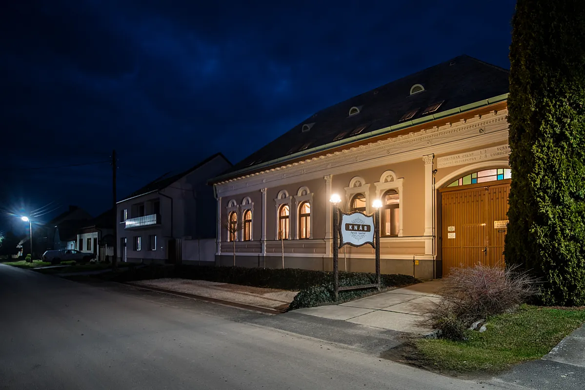 Knáb Panzió