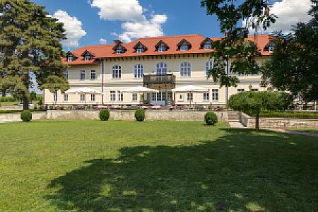 Gróf Degenfeld Kastélyszálló