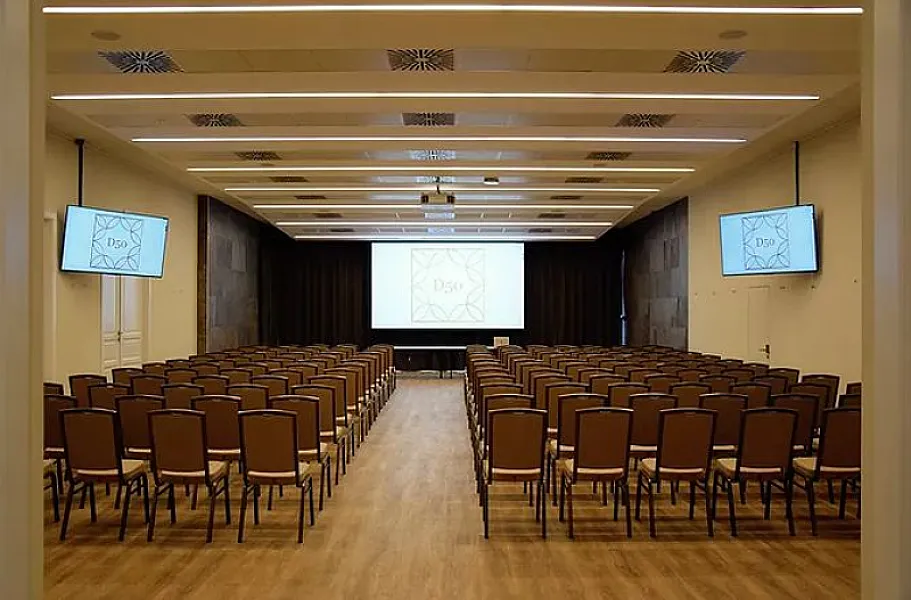 D50 Hotel és Rendezvényközpont