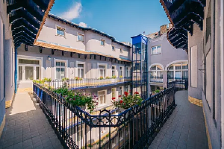 Baross City Hotel