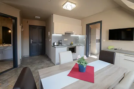 HR Apartmanház
