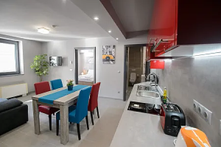 HR Apartmanház