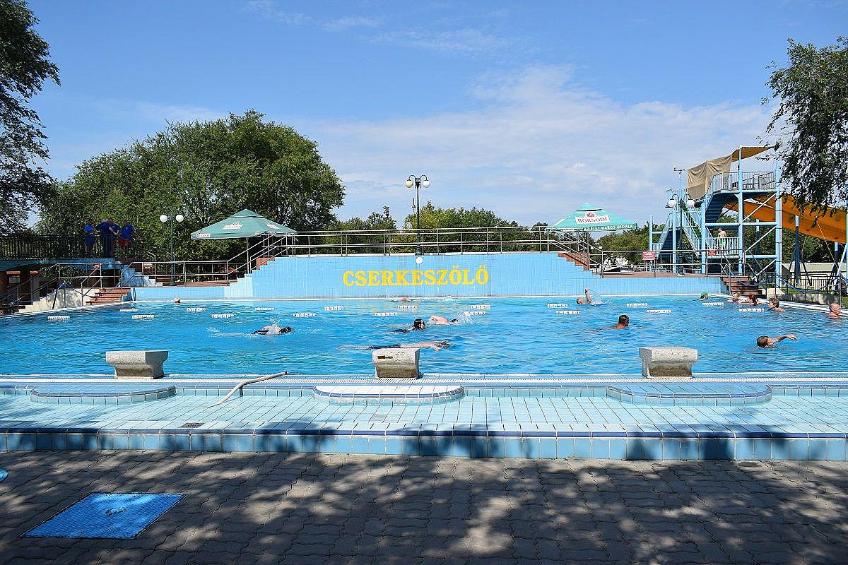 Cserkeszőlő Fürdő és Gyógyászati Központ Jurta Tábor