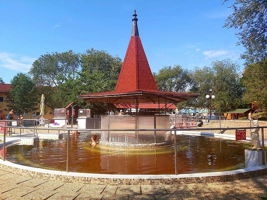 Cserkeszőlő Fürdő és Gyógyászati Központ Jurta Tábor