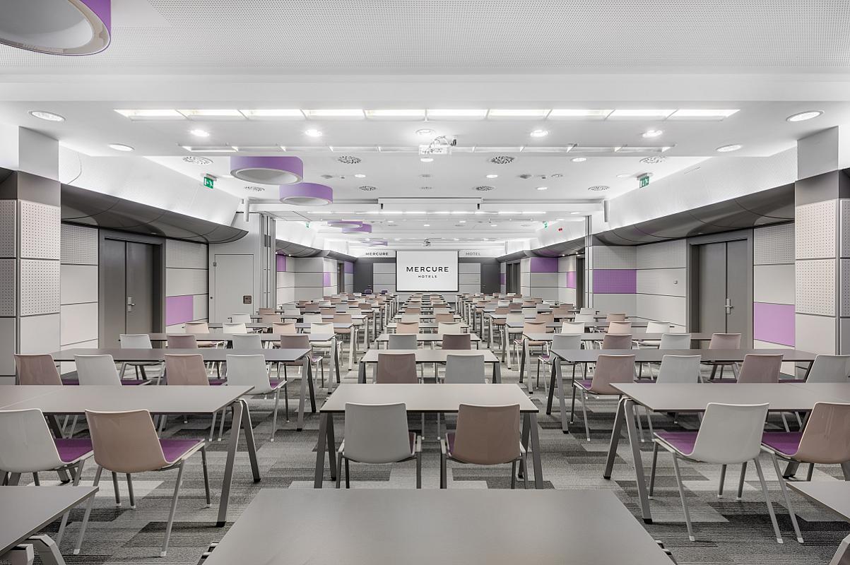 MÁTYÁS I + II. terem