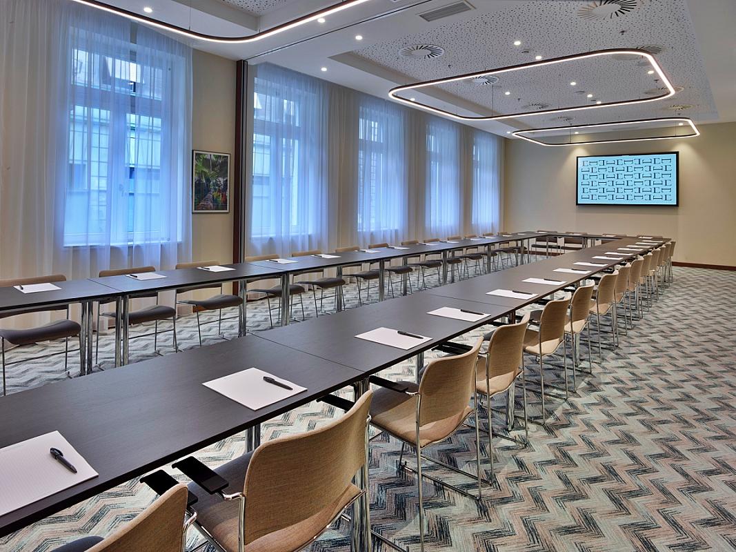 EST Grand Hotel Savoy Budapest