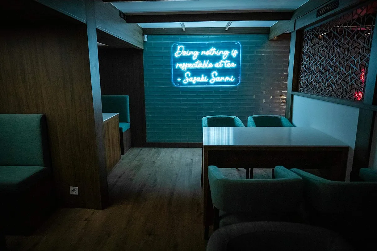 Zui Food & Bar