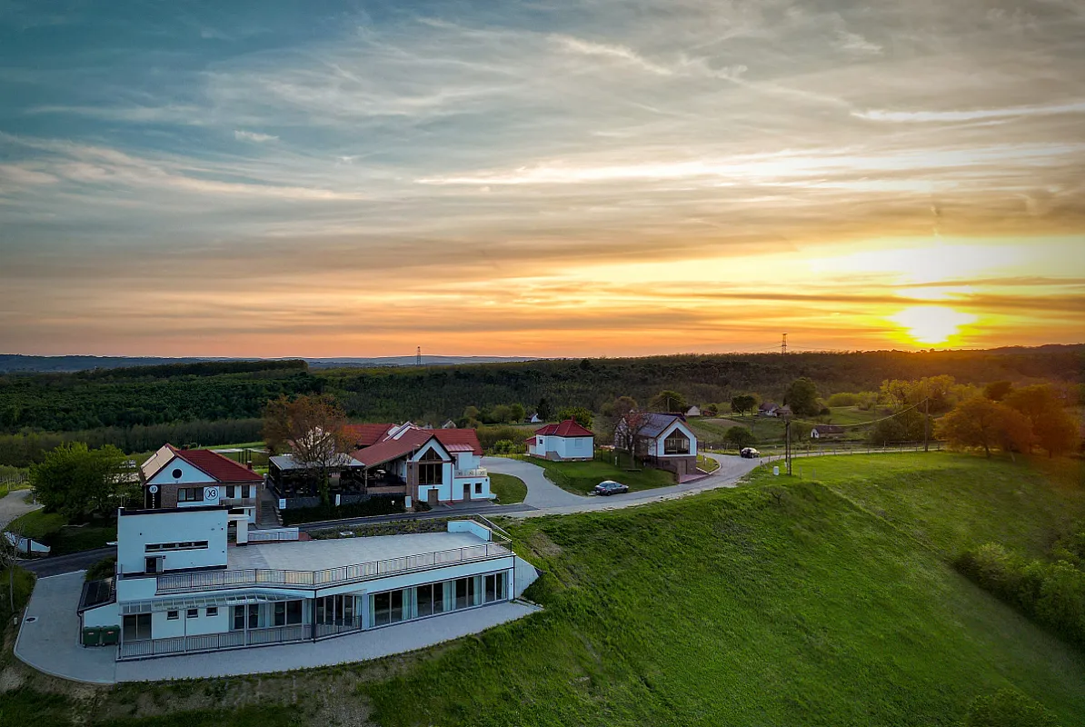 LakeView Event by Kányaváry