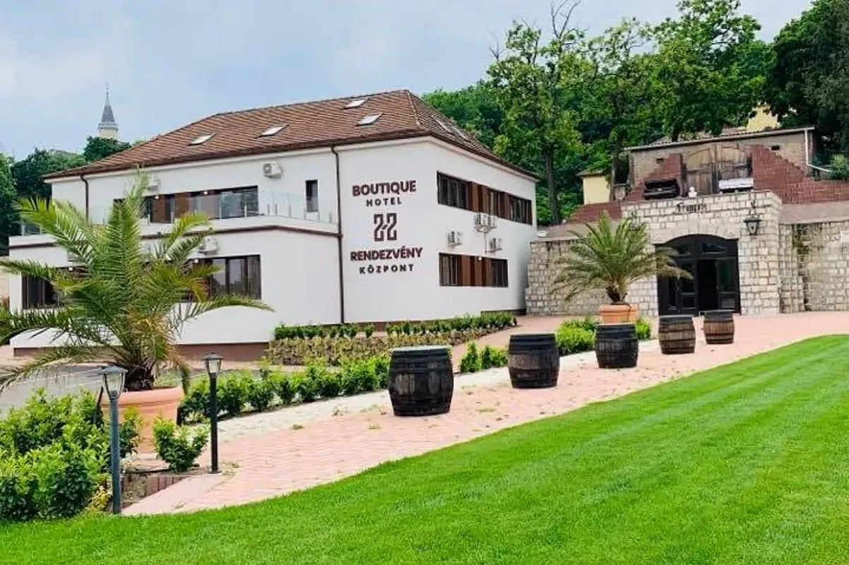 22 Rendezvényközpont & Boutique Hotel