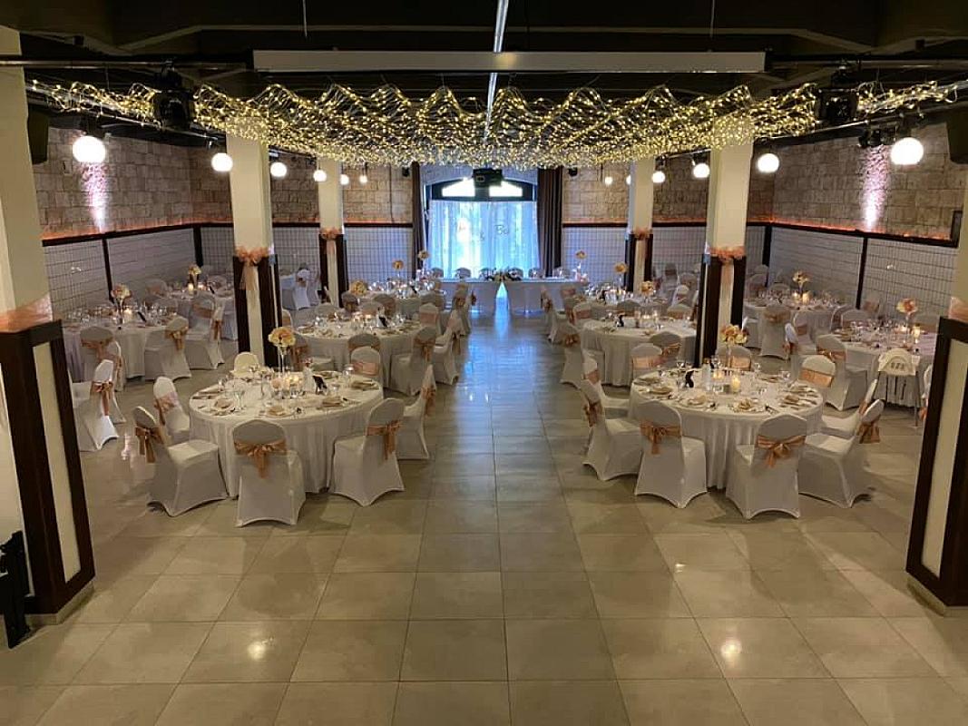 François díszterem