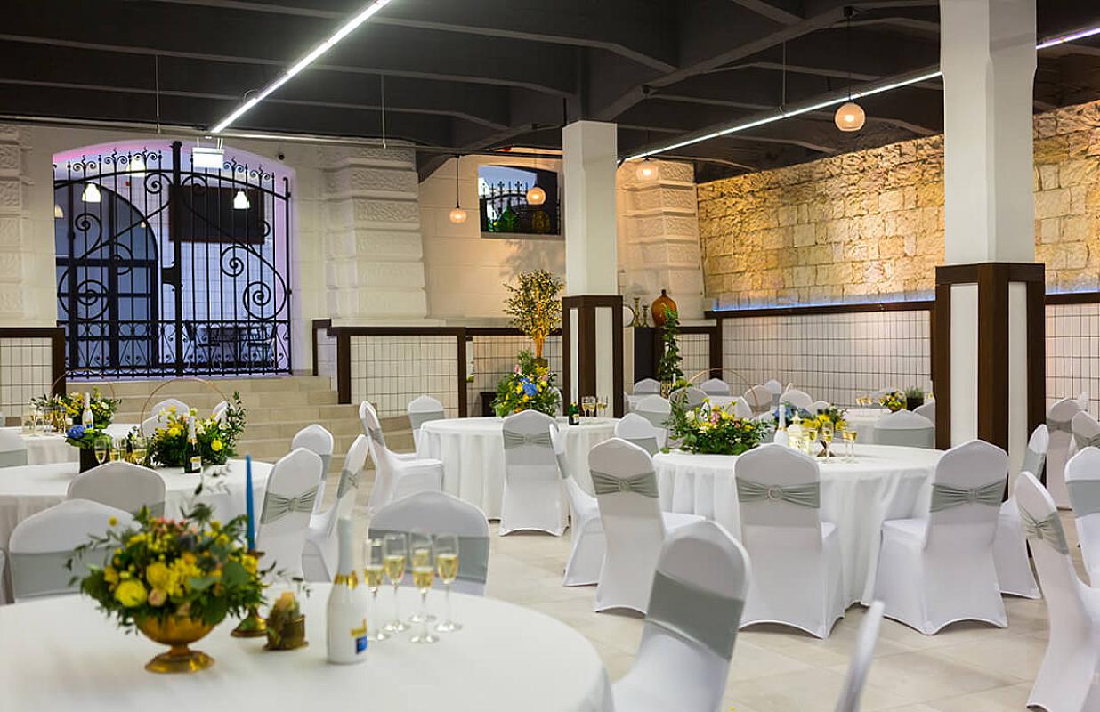 François díszterem