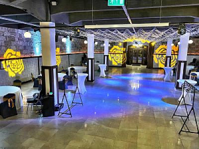 François díszterem