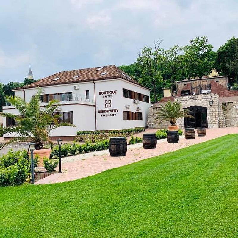 François díszterem