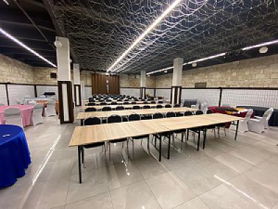 François díszterem