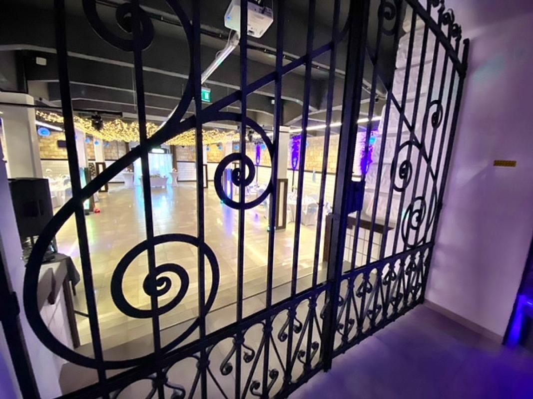 François díszterem