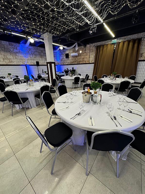 François díszterem