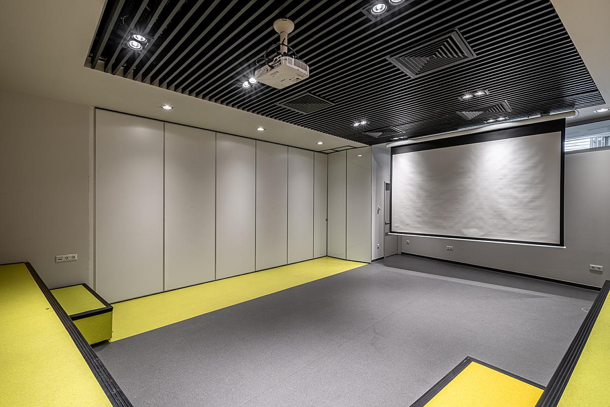 D épület - Üvegcsarnok