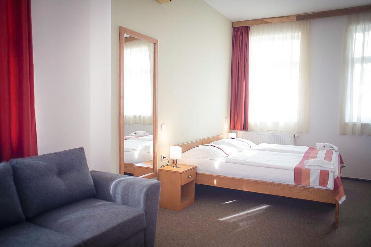 Fordan Hotel és Center