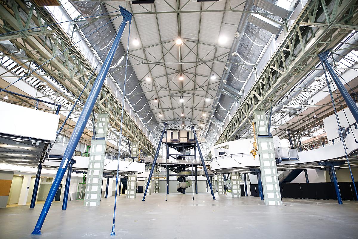 B épület - Nagy csarnok